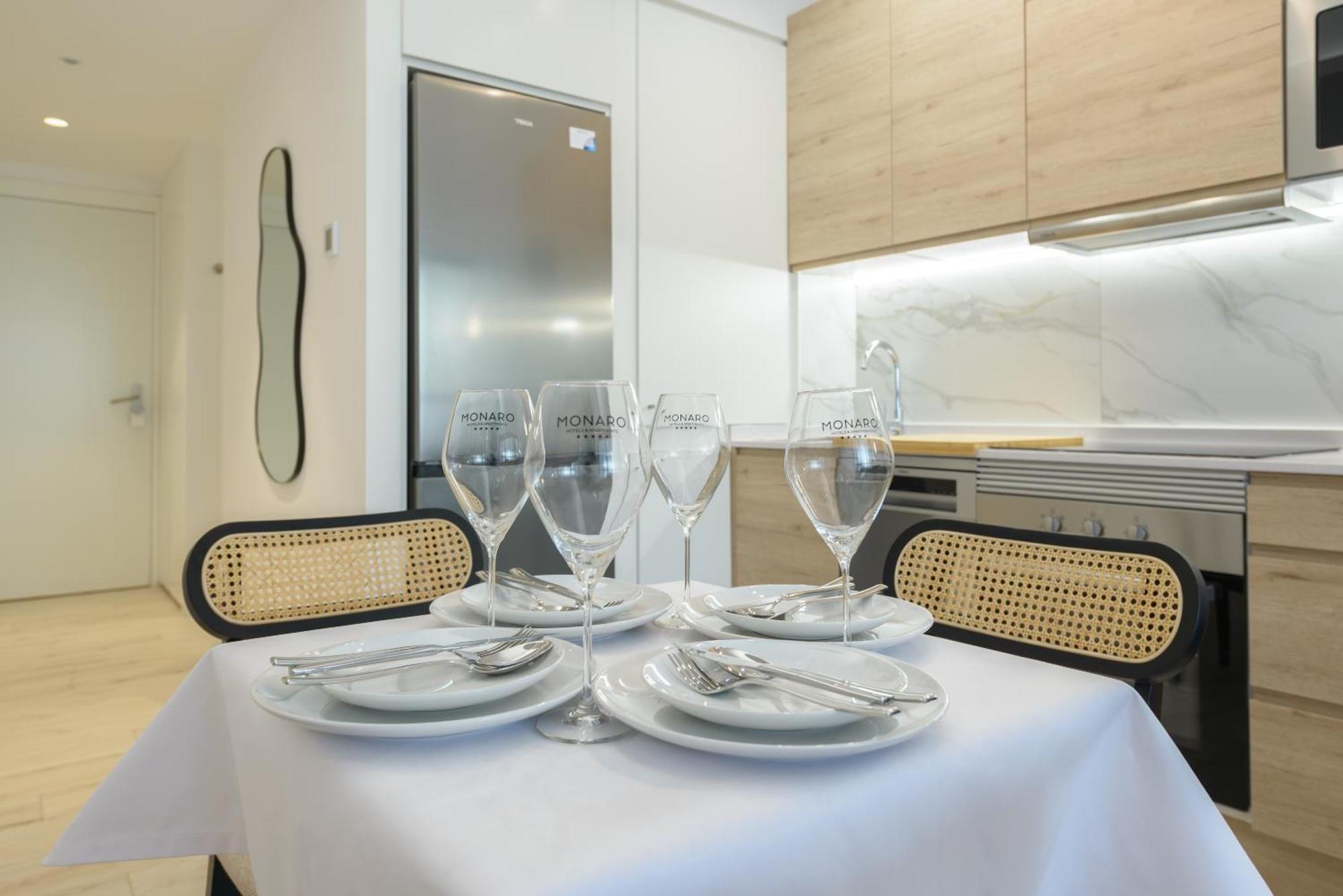 Apartment Deluxe Sol, By Monaro