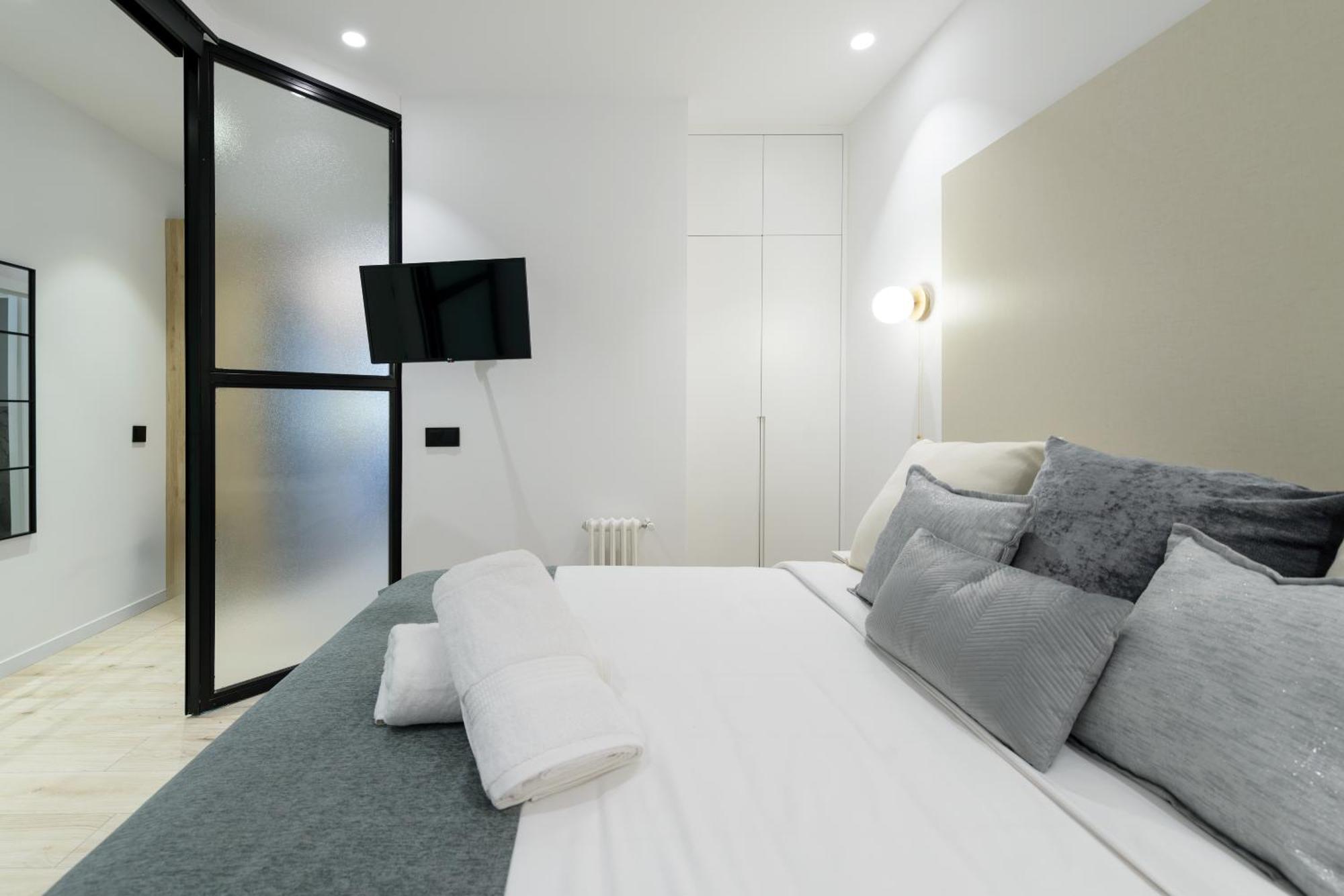 Apartment Deluxe Sol, By Monaro