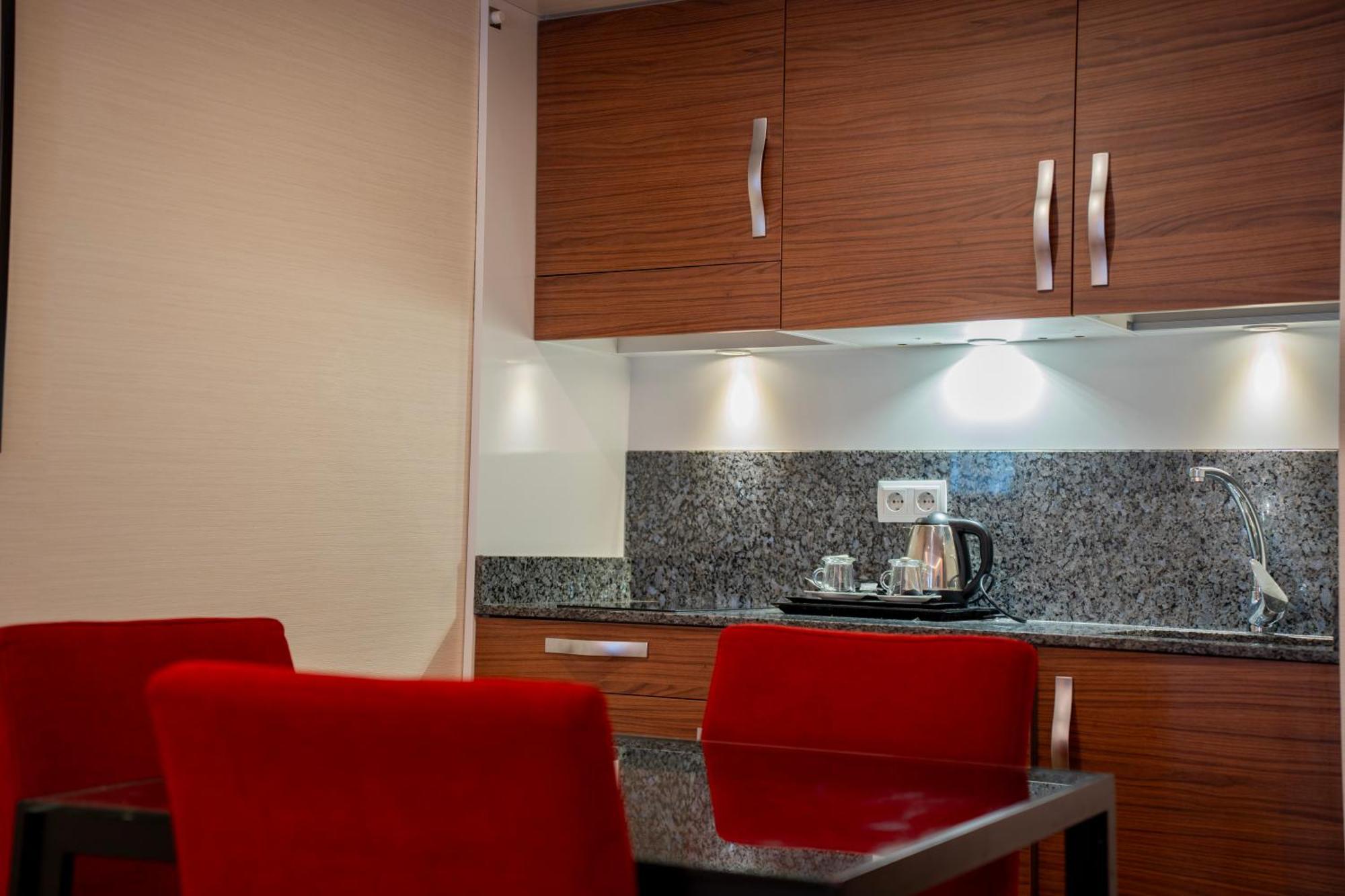 Aparto-hotel Rosales 3* Madri