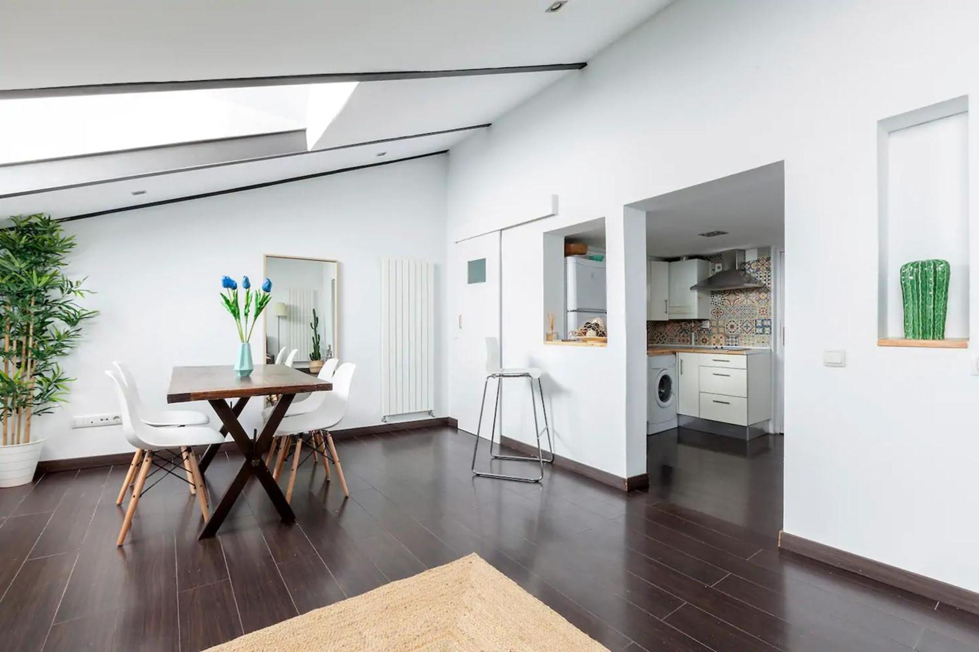 Apartamento Charming 57 M² + Internet *