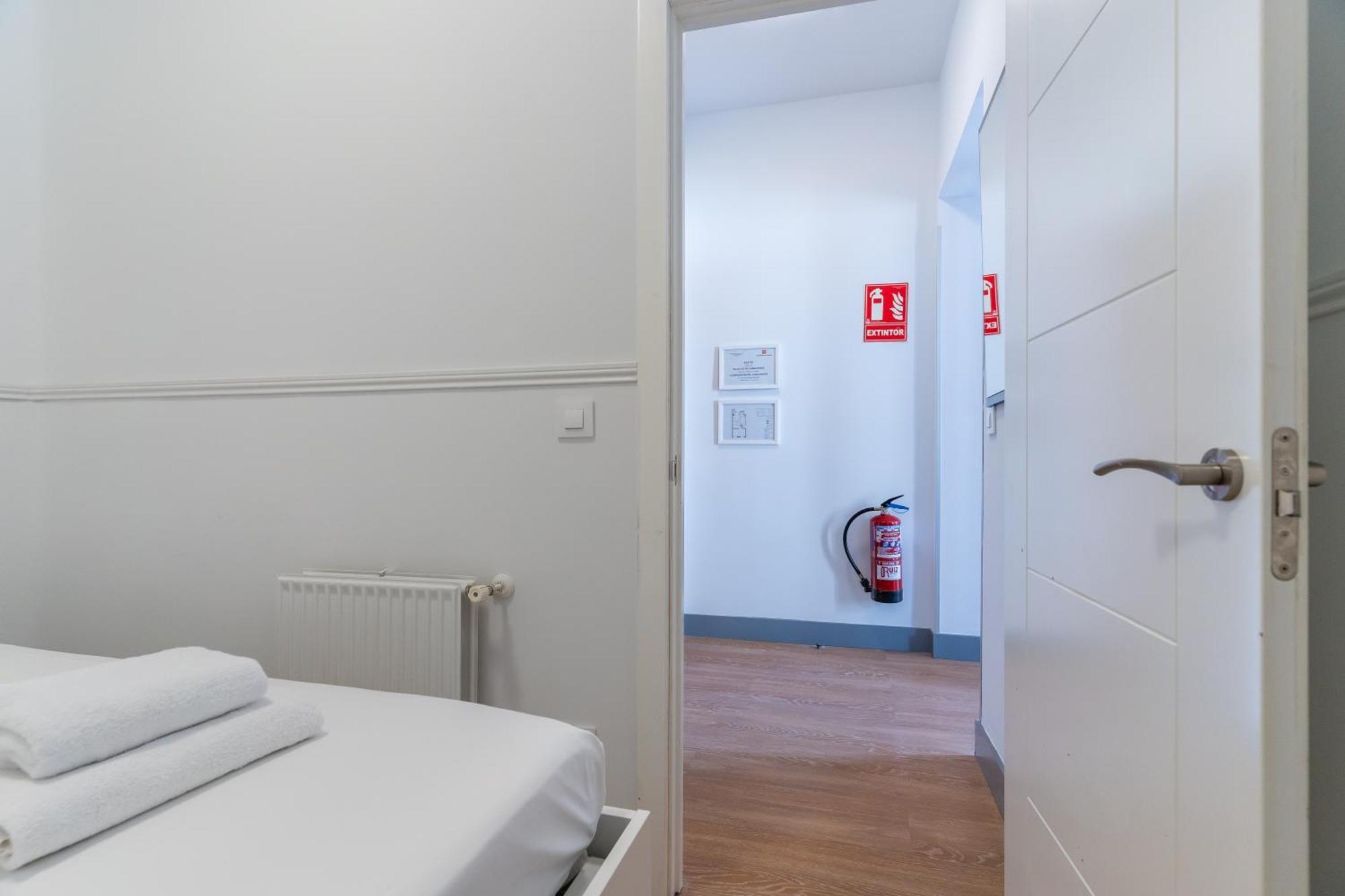 2 Bedrooms 1,5bathrooms Furnished - Sol - Bright & Functional - Mintystay