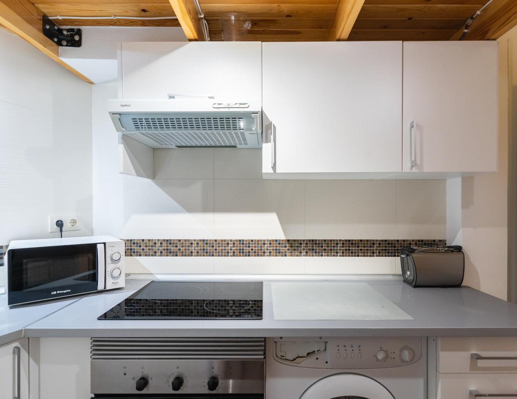 Apartamento 2 Bedrooms 1,5bathrooms Furnished - Sol - Bright & Functional - Mintystay *