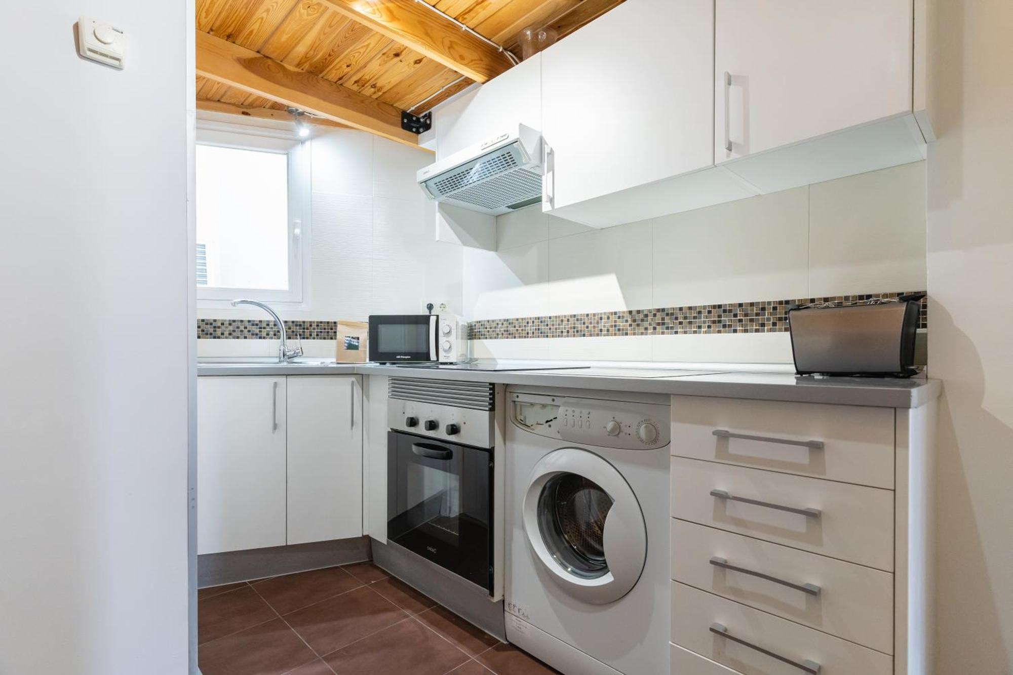 2 Bedrooms 1,5bathrooms Furnished - Sol - Bright & Functional - Mintystay Apartamento Madri