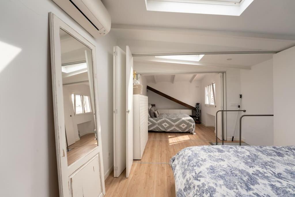 Luminoso Duplex Junto A Gran Via Lejlighed *