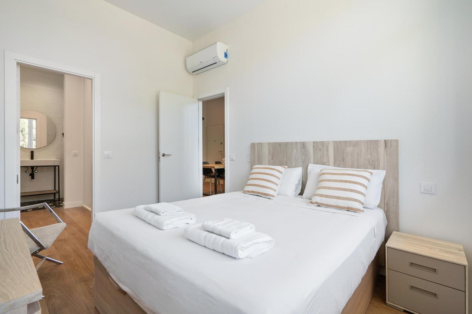 Unico Chamartin Apartment