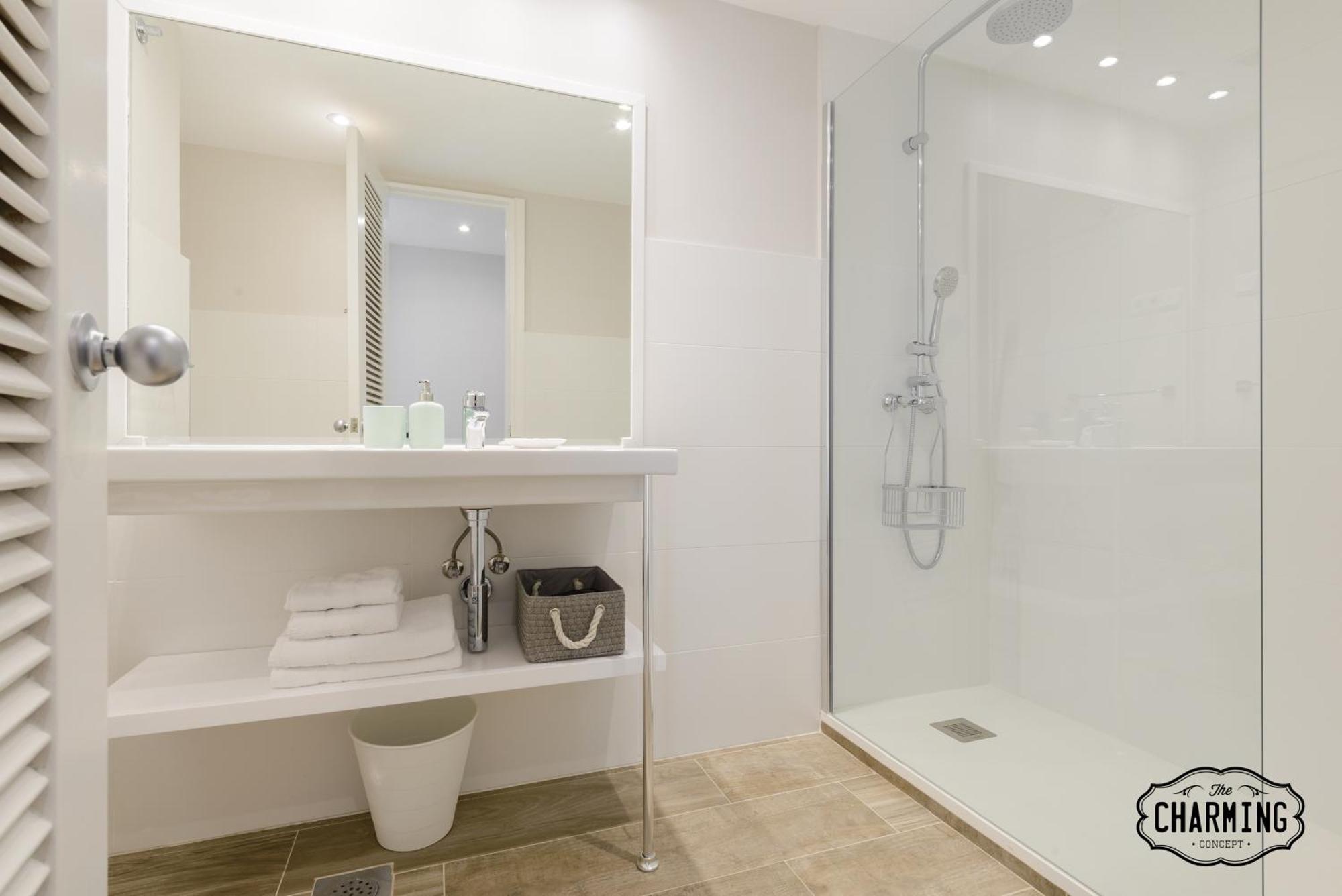 Apartment Charming Eurobuilding 2 Terrace Exclusive - Plaza De Parking
