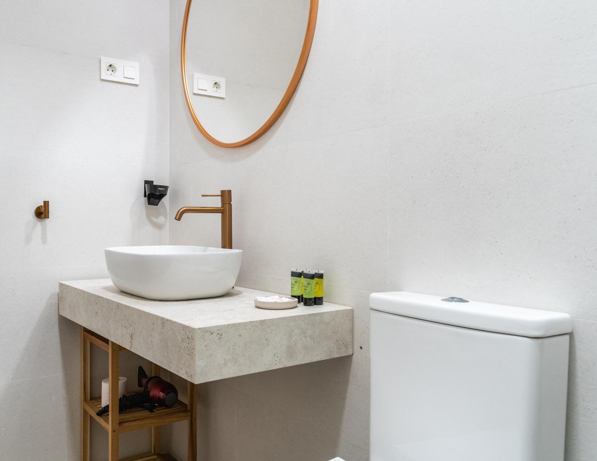 Modern And Bright-1bedroom 2bathrooms-la Latina Apartamento *