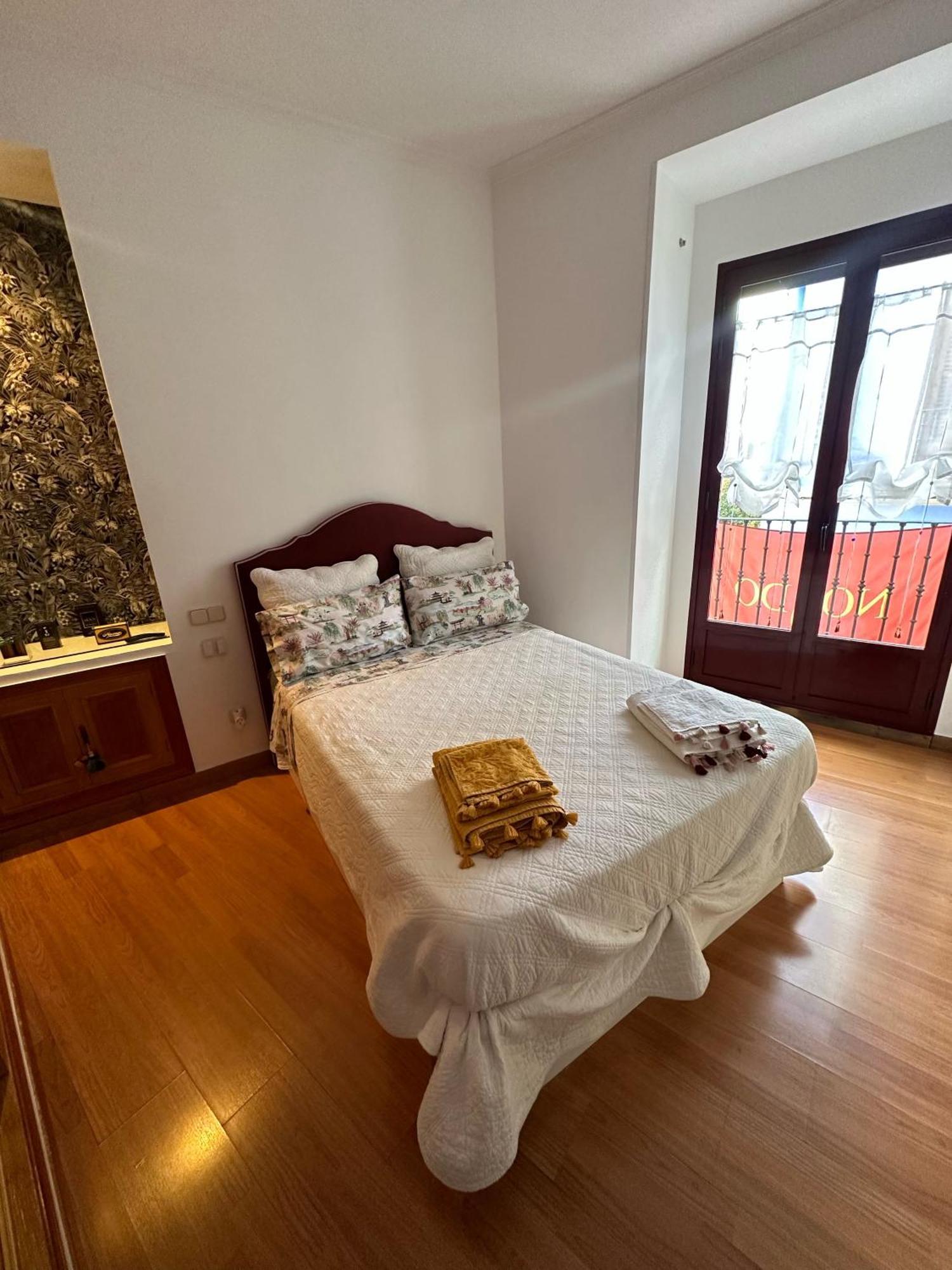 Privada Con Balcones, Centro Madrid, Malasana