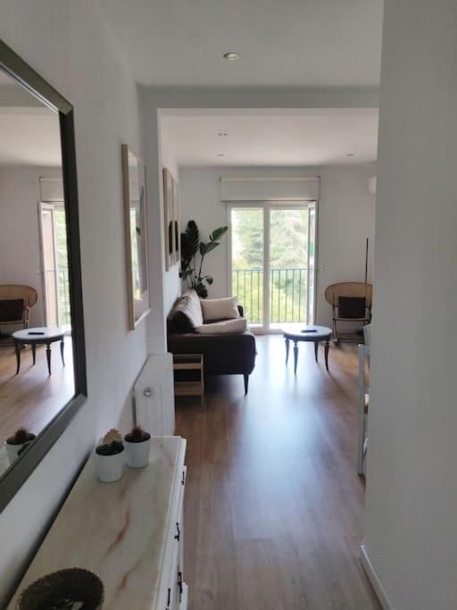Moderno Con Oficina Y Balcon Lejlighed Madrid
