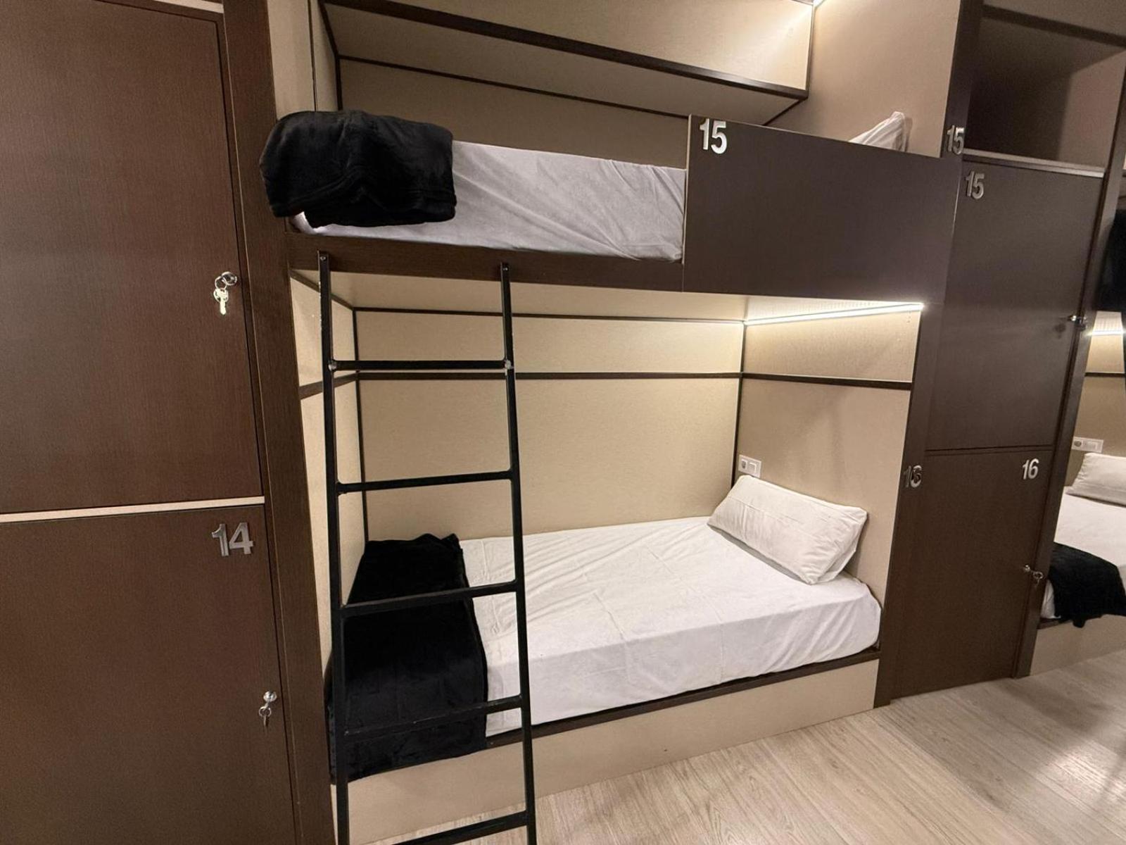 Vandrerhjem Tkh-rooms Mate Madrid