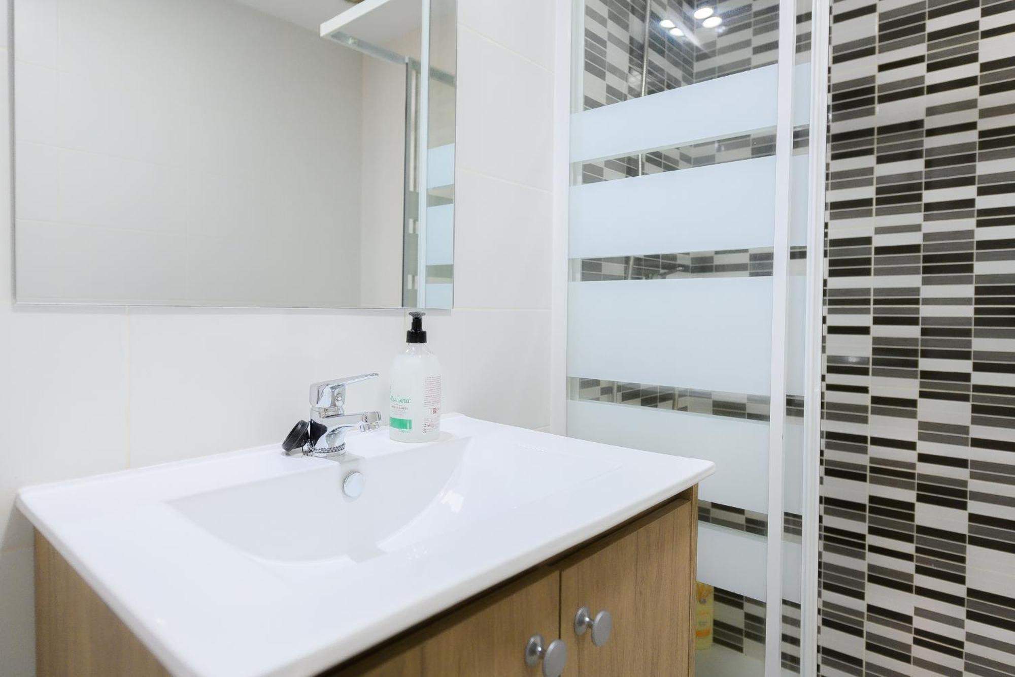 Apartment For Acogedor Temporal De Un En Chamartin Mma323a *