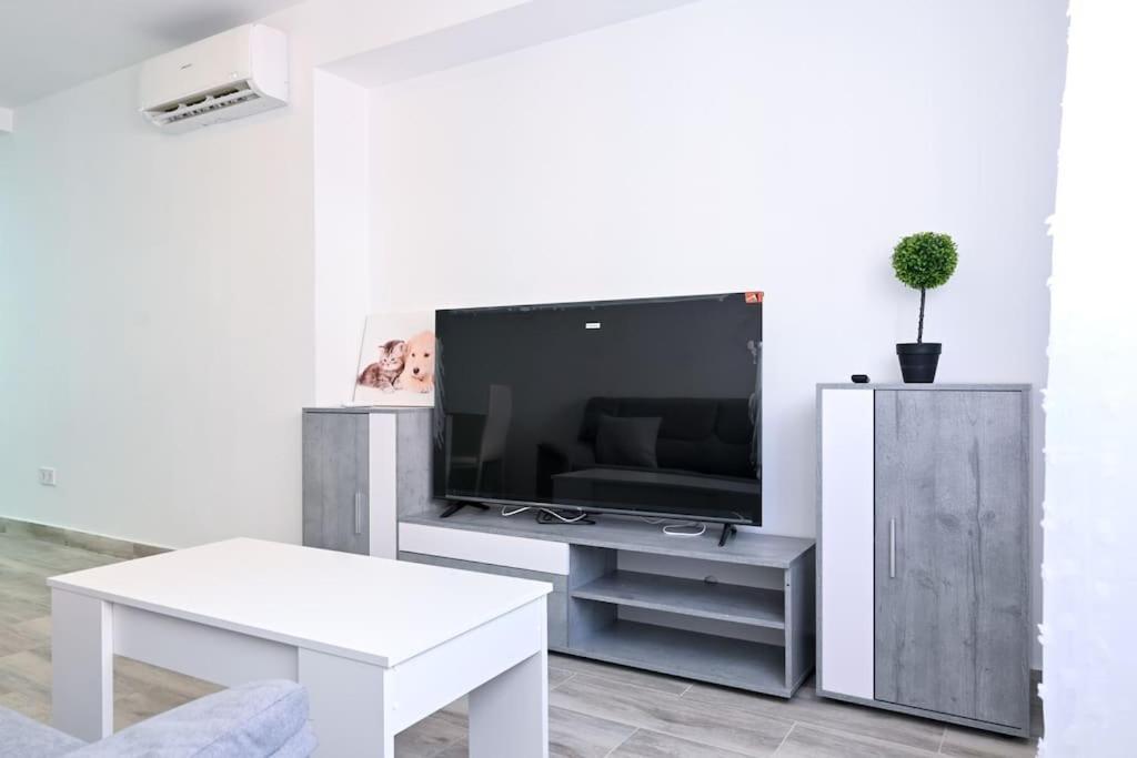 Apartment For Acogedor Temporal De Un En Chamartin Mma322a *