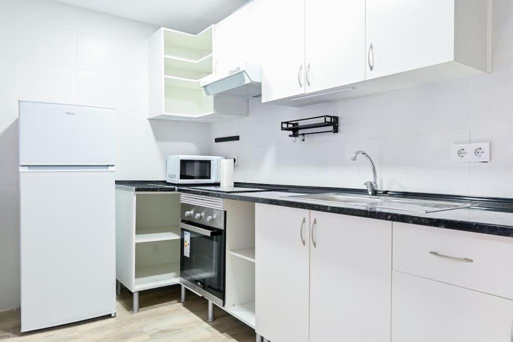 Apartment For Acogedor Temporal De Un En Chamartin Mma322a *