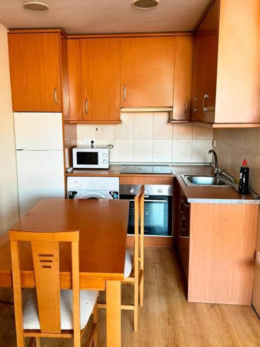 Apartment Cerca Del Aeropuerto -7 Min En Coche- Con Parking