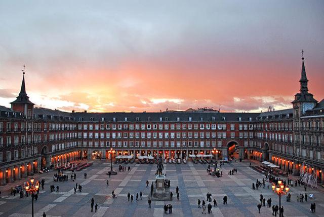 Wanderlust Gran Via Apartment Madrid