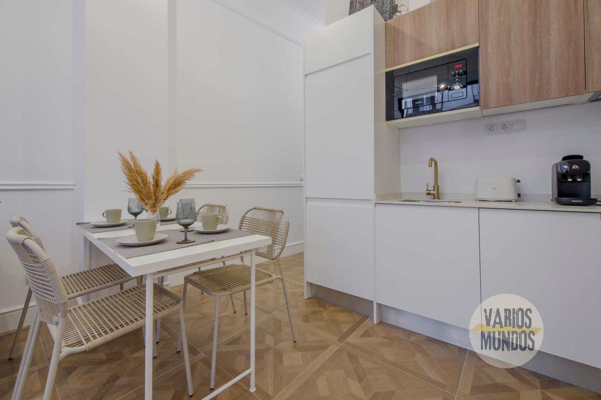 Maravilloso 10pax En La Latina-rastro Apartamento Madri