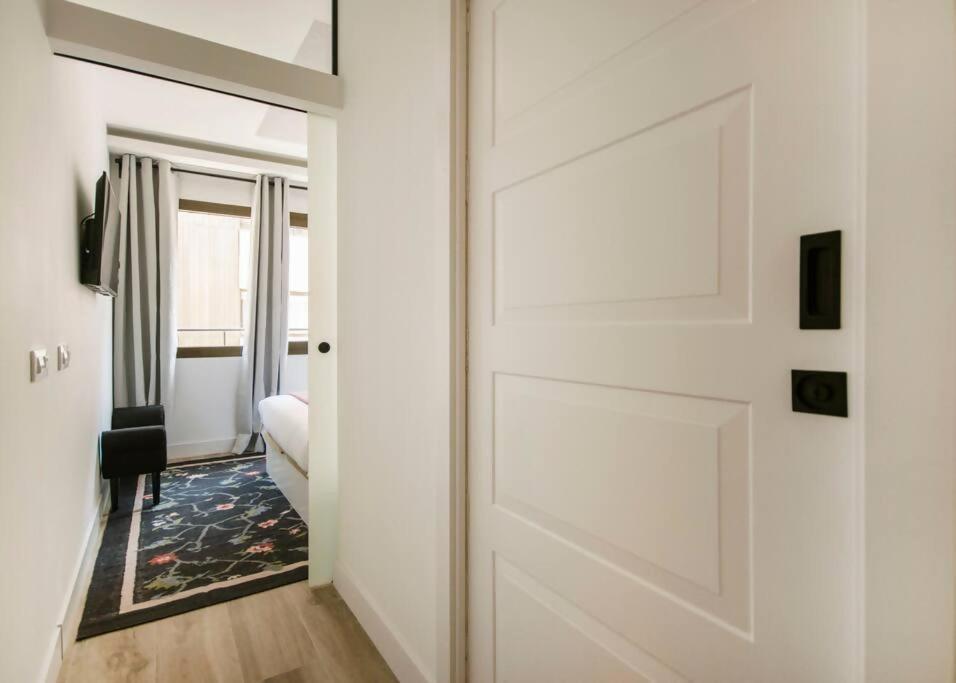 Apartment Retiro Parkserranogran Via
