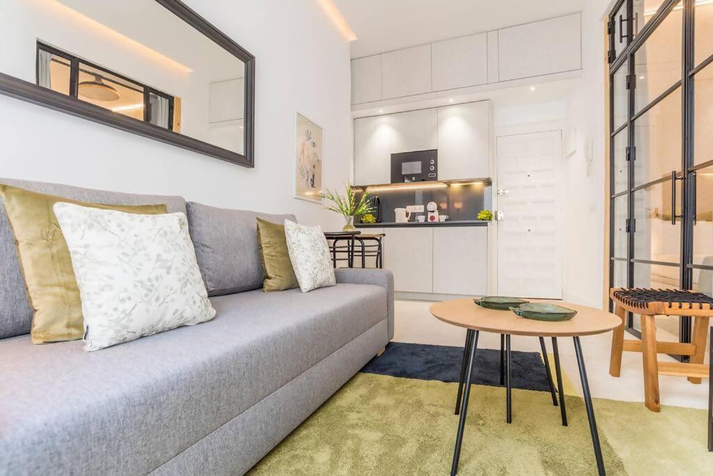 Apartment Gran Via Sol Location In Center Of