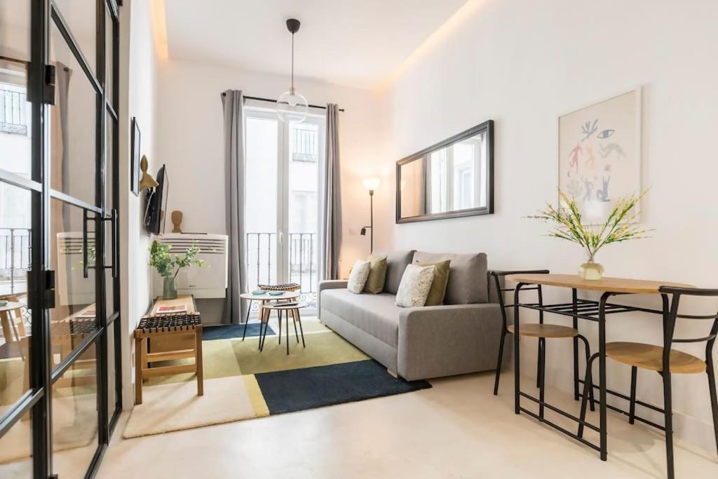Apartment Gran Via Sol Location In Center Of Madrid