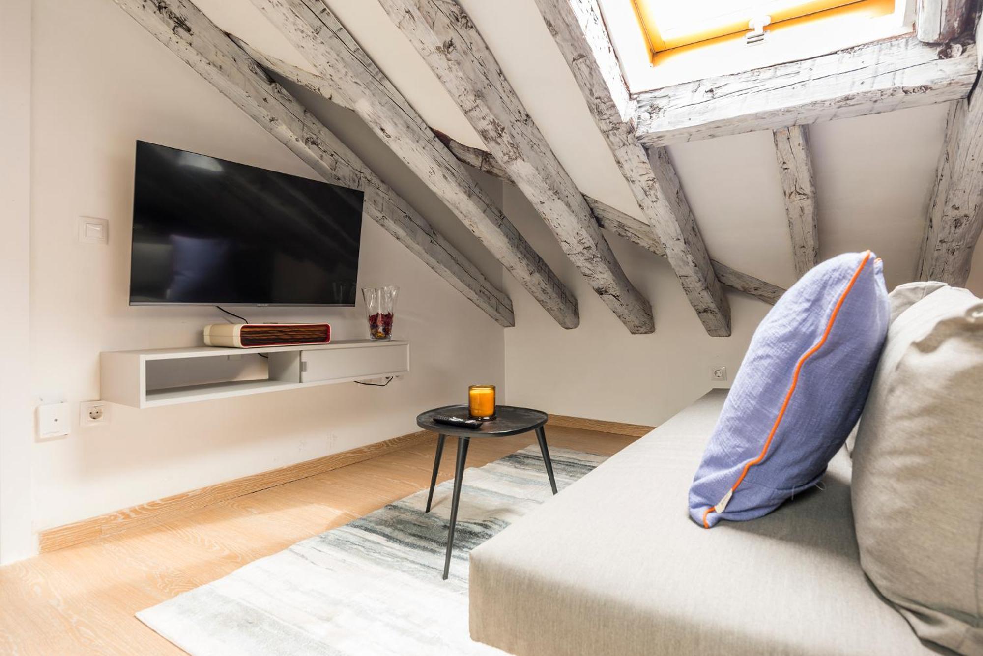 Estudio Nuevo - Gran Via Apartment