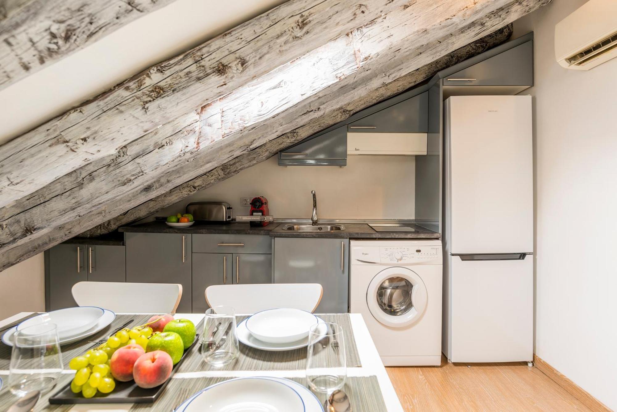 Estudio Nuevo - Gran Via Apartment