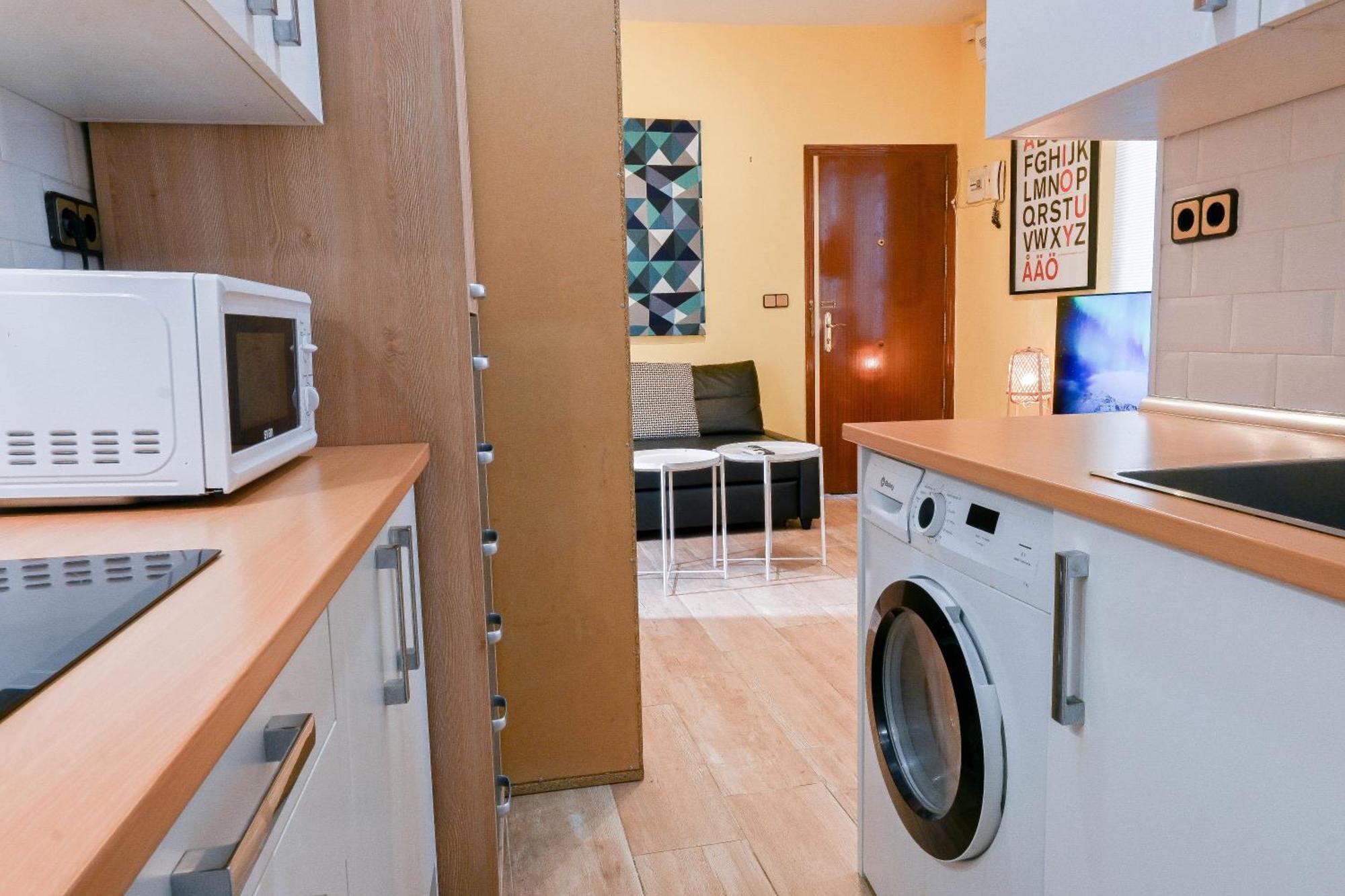For Encantadora Vivienda Temporal A Pocos Minutos Del Metro Lavapies Zui33 *