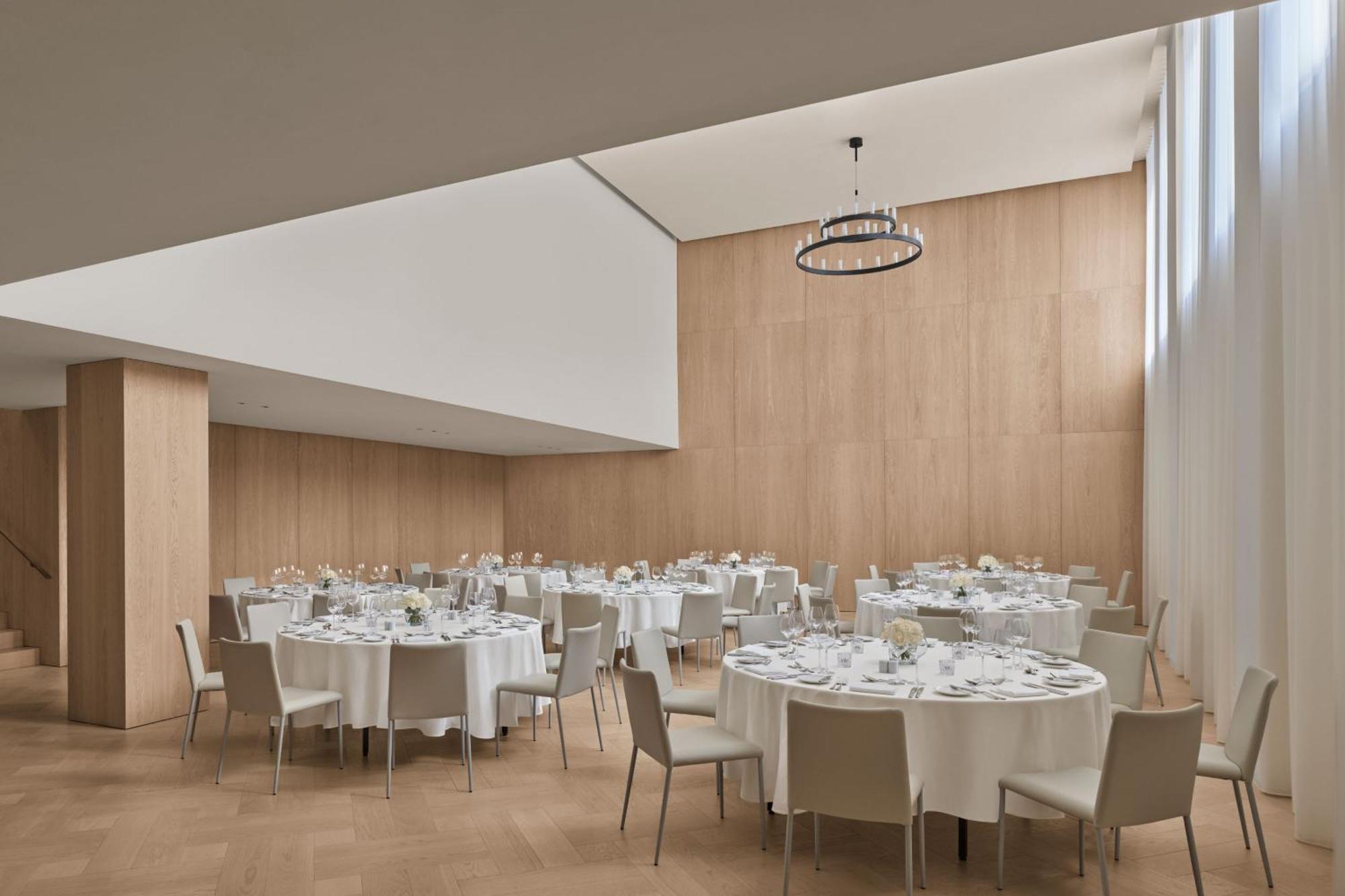 The Edition Hotel 5*