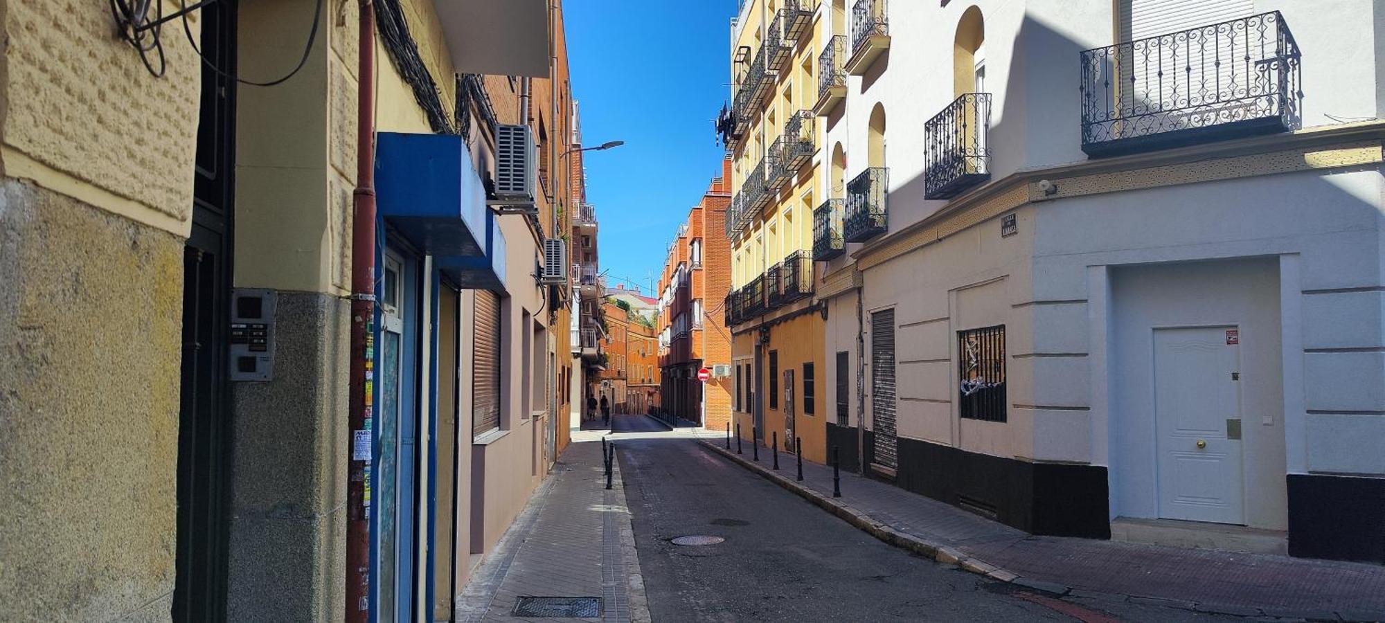 Apartment Entero Junto A Cuatro Caminos Con Licencia Del Ayto De *