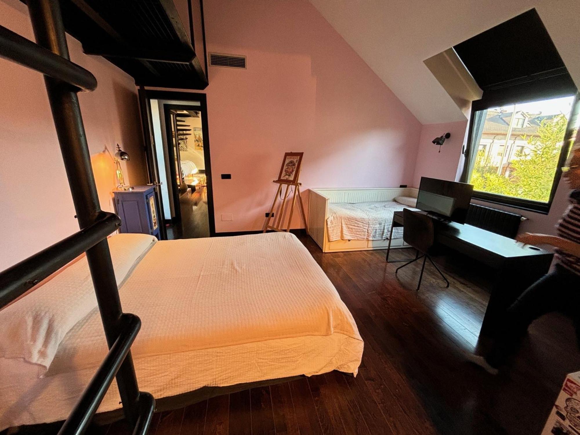 Estupenda Casa Compartida De Arquitecto! Holiday home Madrid