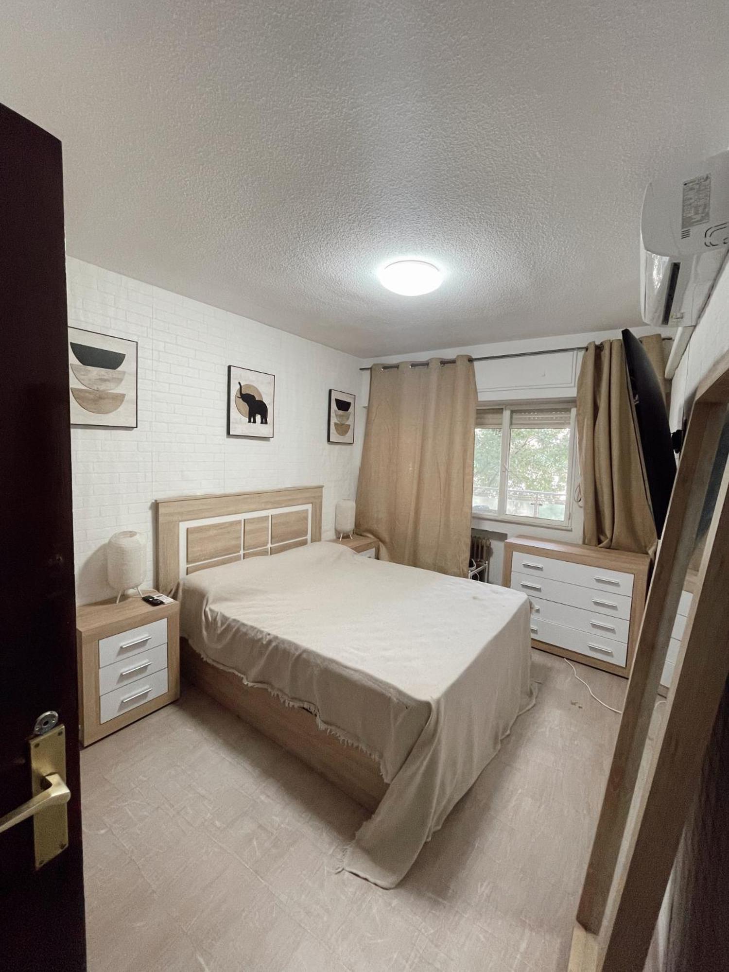 Amplia Habitacion En Madrid