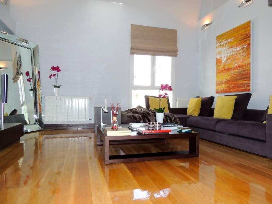 Luxury Duplex 10 Min From Gran Via Apartment *