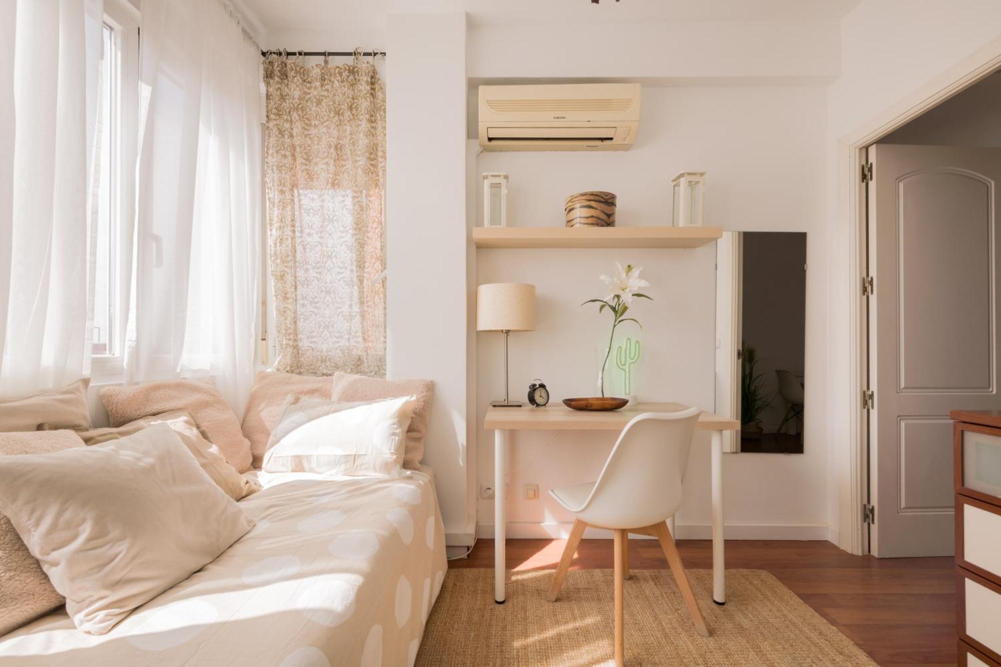 Sunny And Cozy With Ensuite Bathroom * Madrid