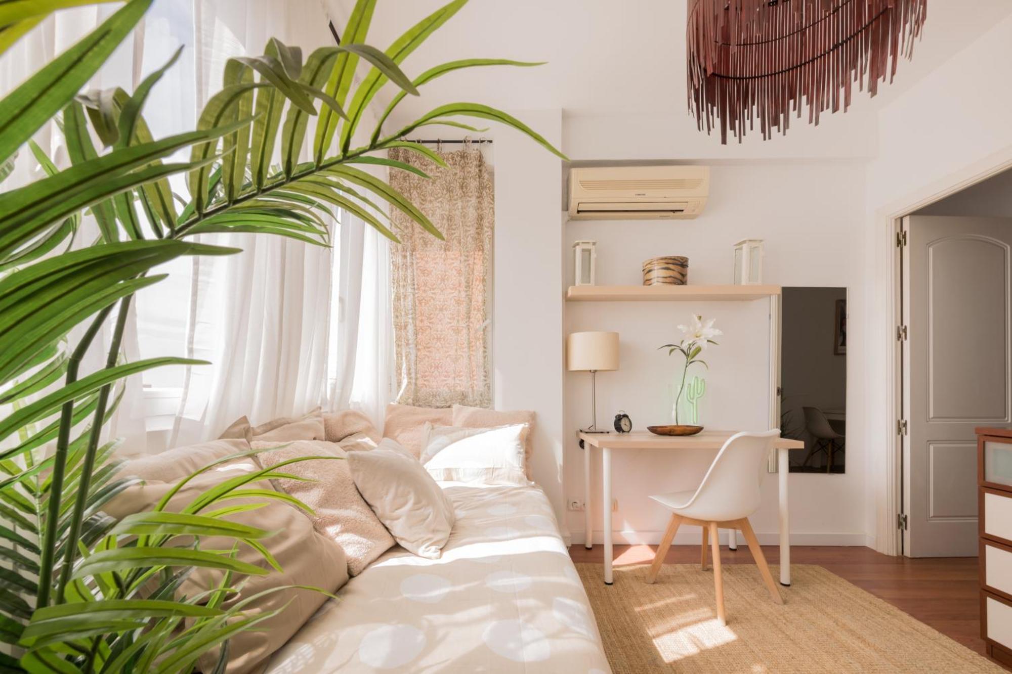 Sunny And Cozy With Ensuite Bathroom Homestay Madrid