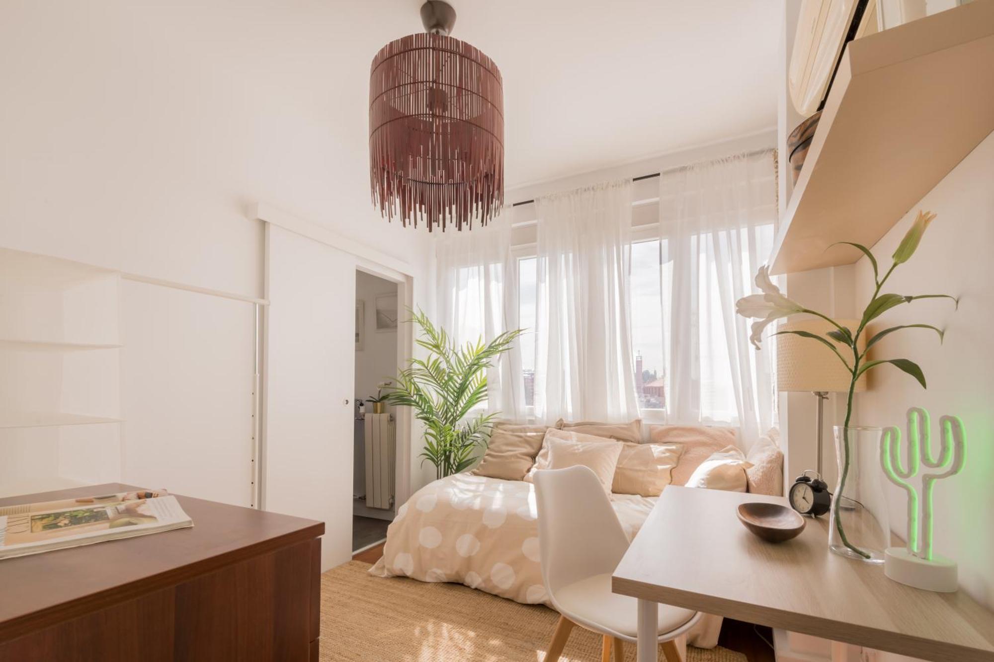Sunny And Cozy With Ensuite Bathroom Madrid