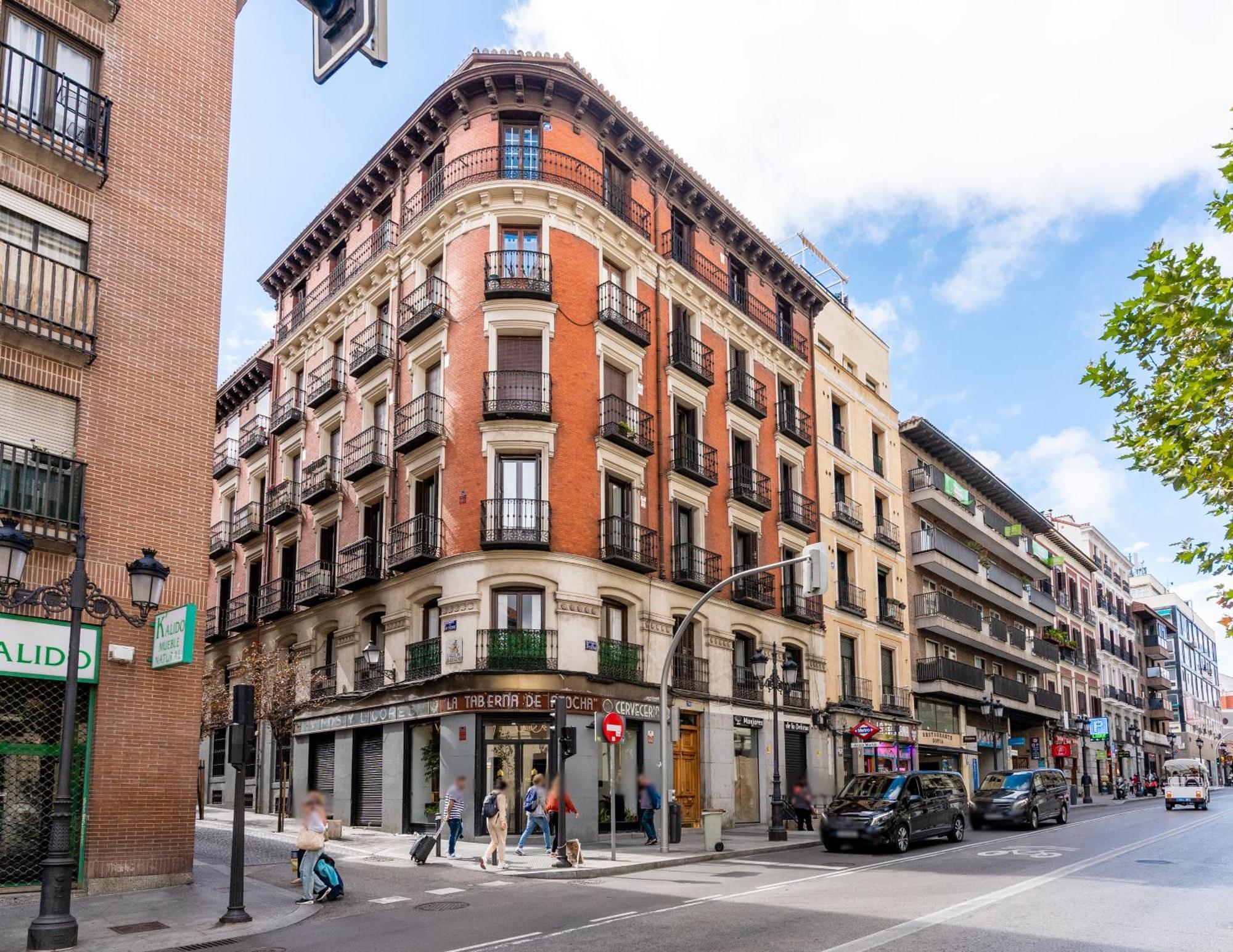 Bright Cozy-2bedrooms 1bath-anton Martin Apartment *