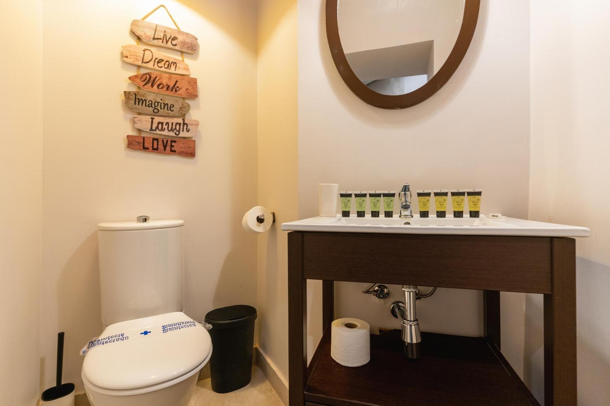Bright Cozy-2bedrooms 1bath-anton Martin Madrid
