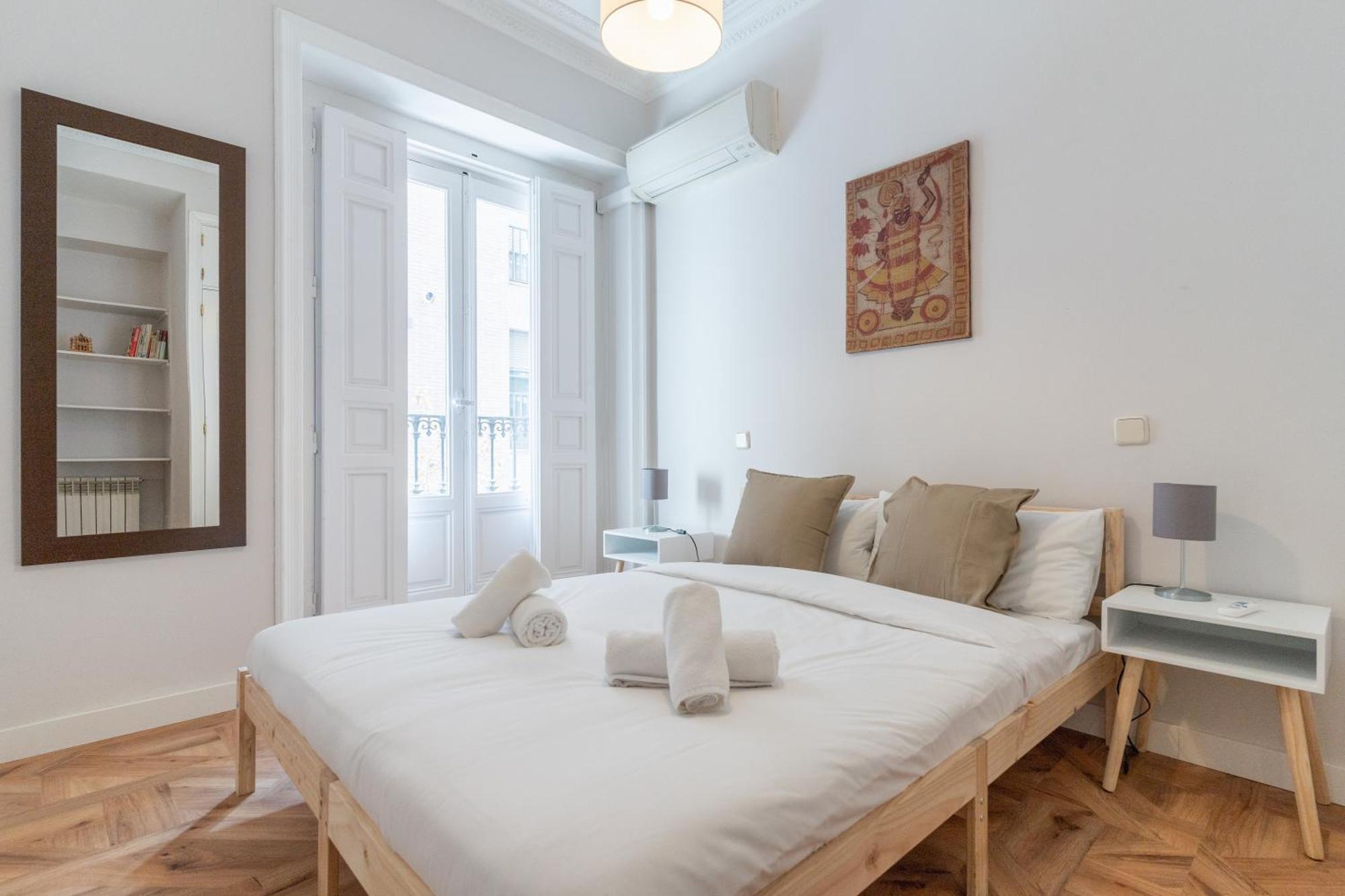Bright Cozy-2bedrooms 1bath-anton Martin Apartment Madrid