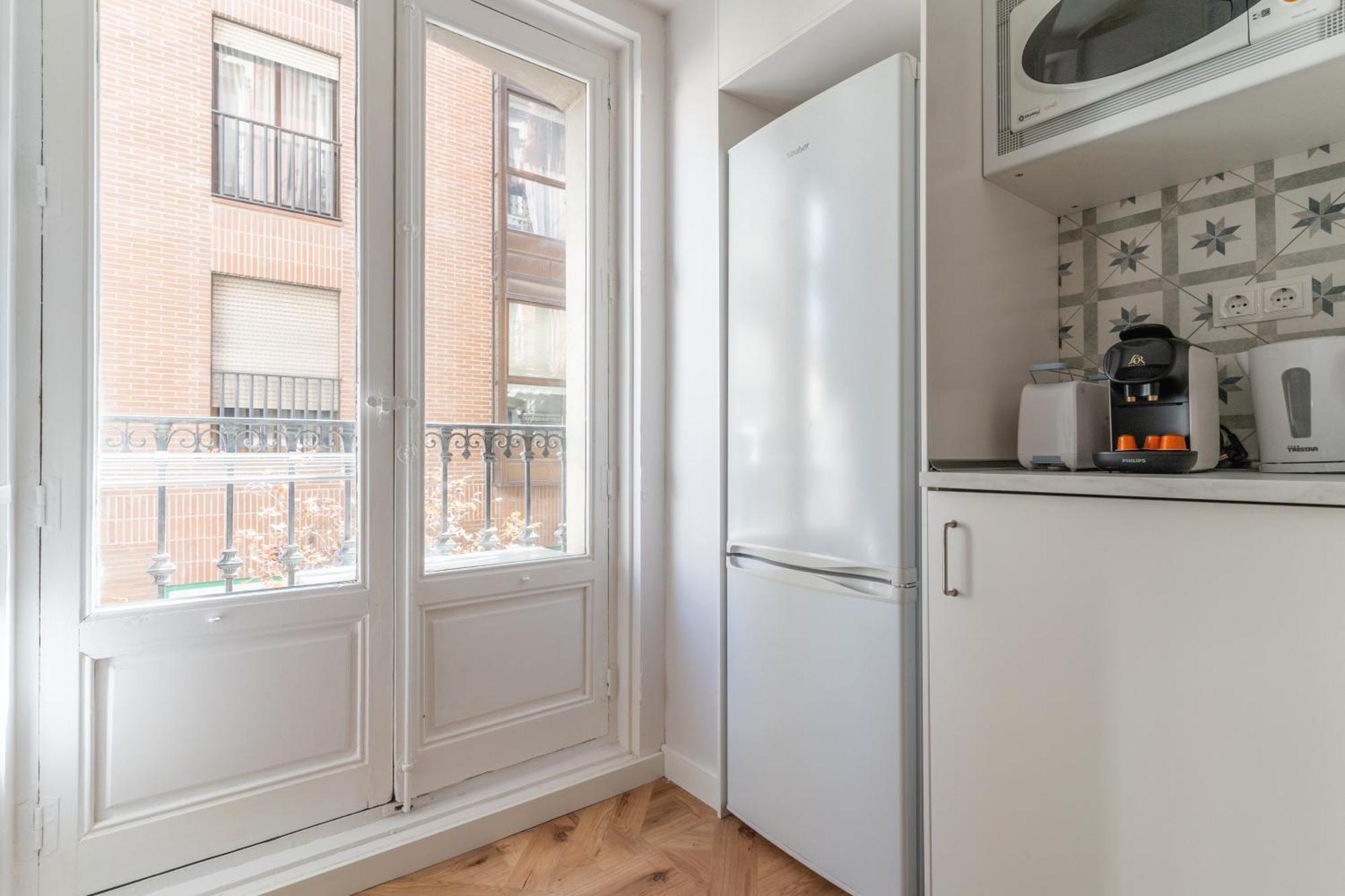 Bright Cozy-2bedrooms 1bath-anton Martin * Madrid