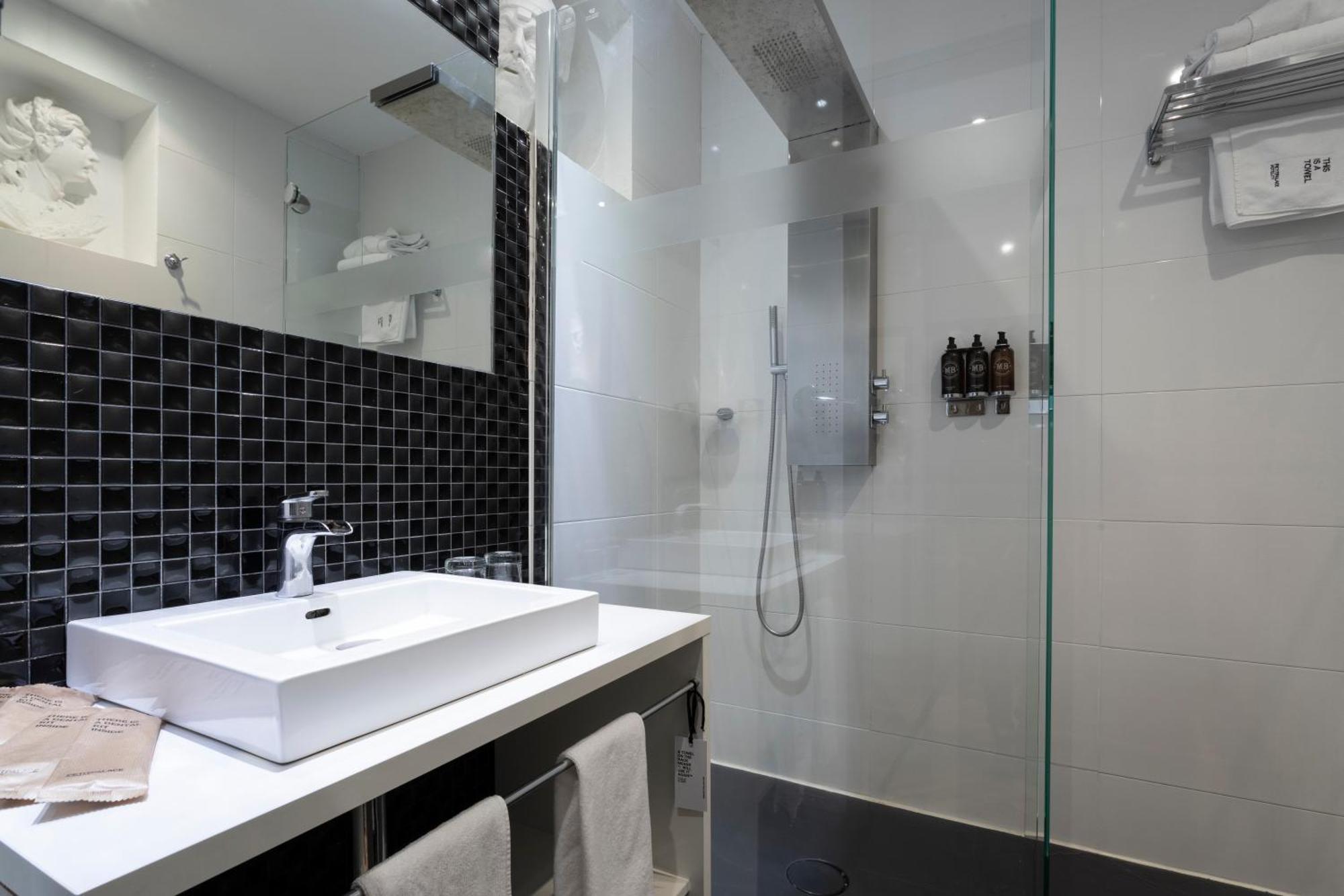 Petit Palace Lealtad Plaza 4*