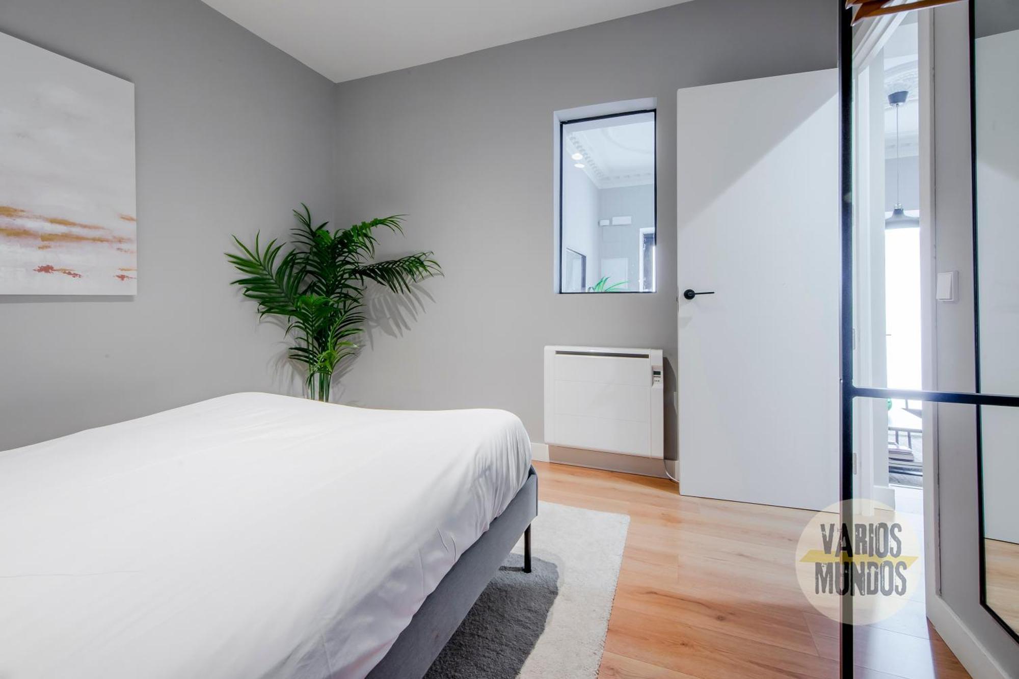 Lejlighed Modern & Cool Interior Design A 20 Metros Del Retiro E1 *