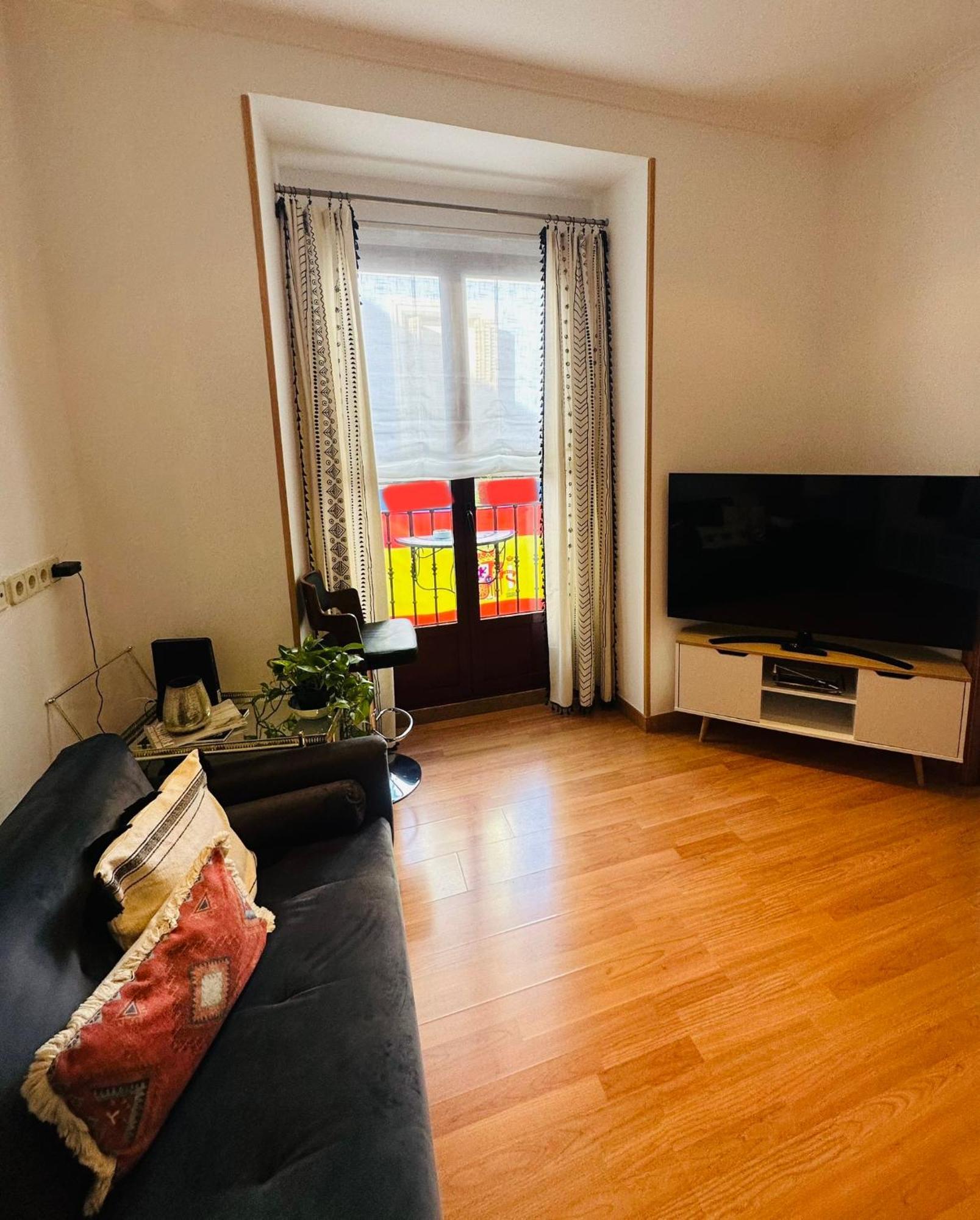 Homestay Privada Con Balcones, Centro Madrid, Malasana