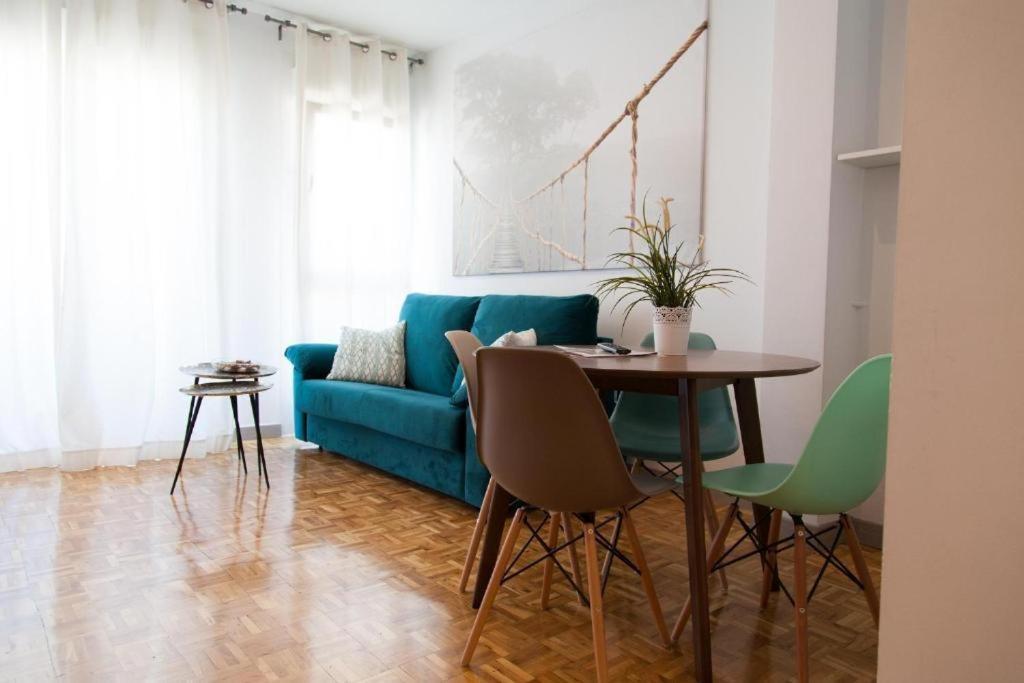 - Solo Adultos Apartment *