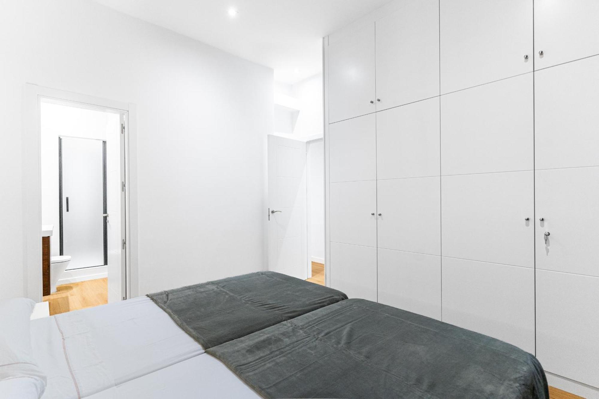 Lejlighed Vr Jeronima Madrid