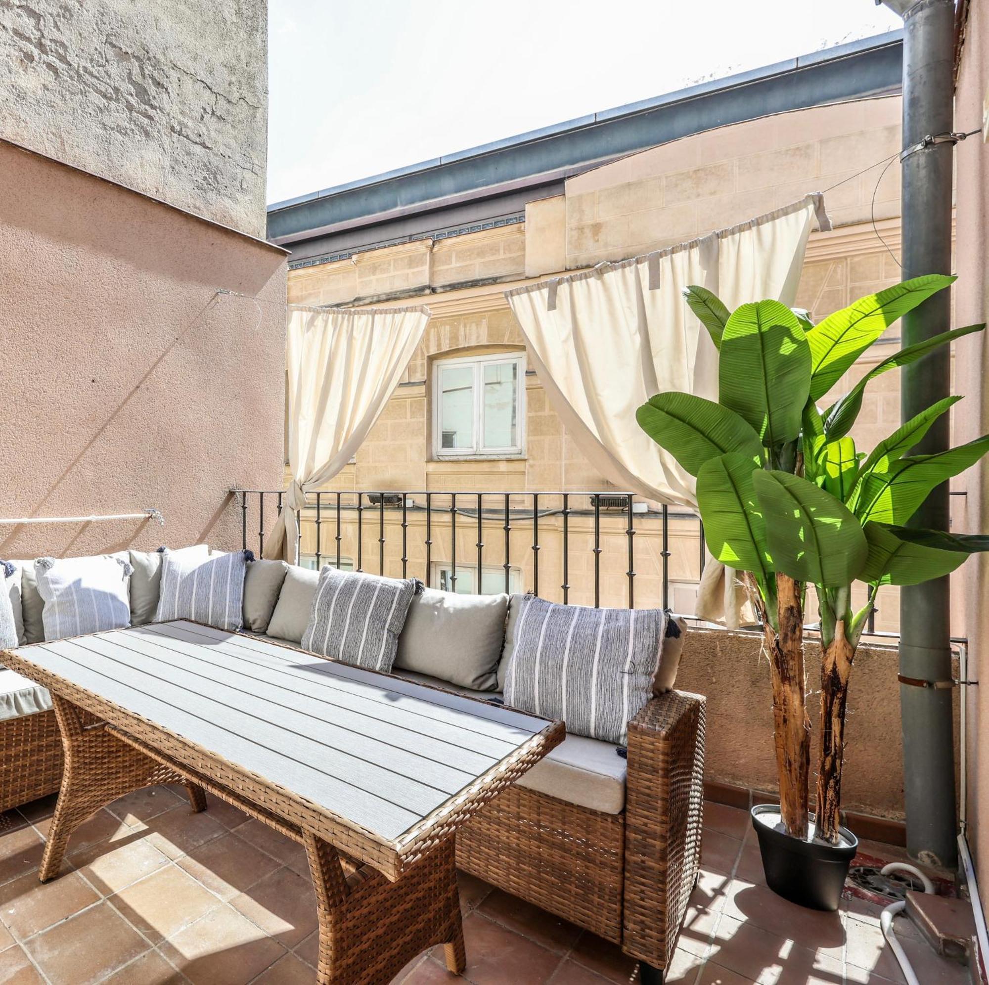 Gran Via Apartment *