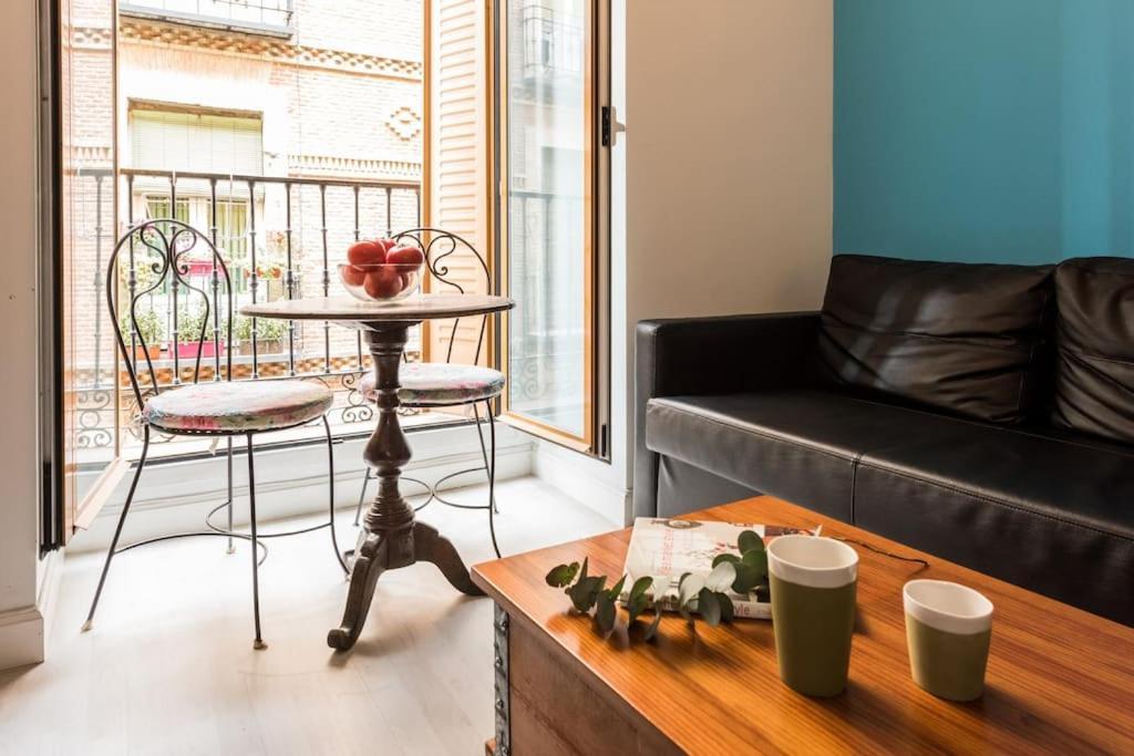 Your Cozy Nest Plaza Mayor - Sol - Rastro - Wifi - Almendro Apartment *