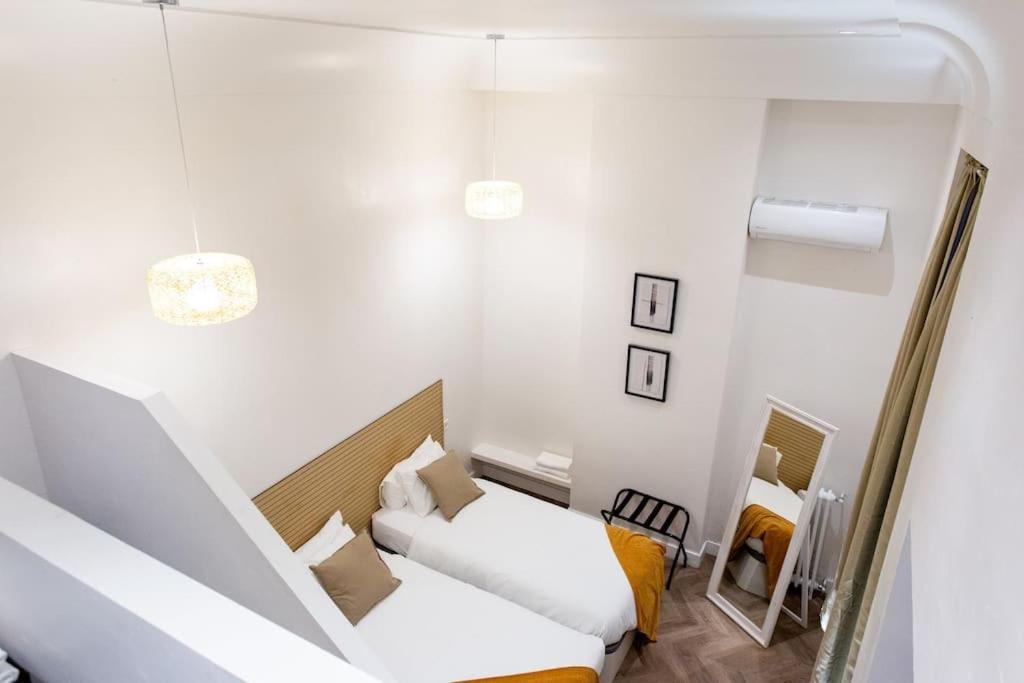 Apartment #5 New Duplex 2 Bedroom Flat In City Center *
