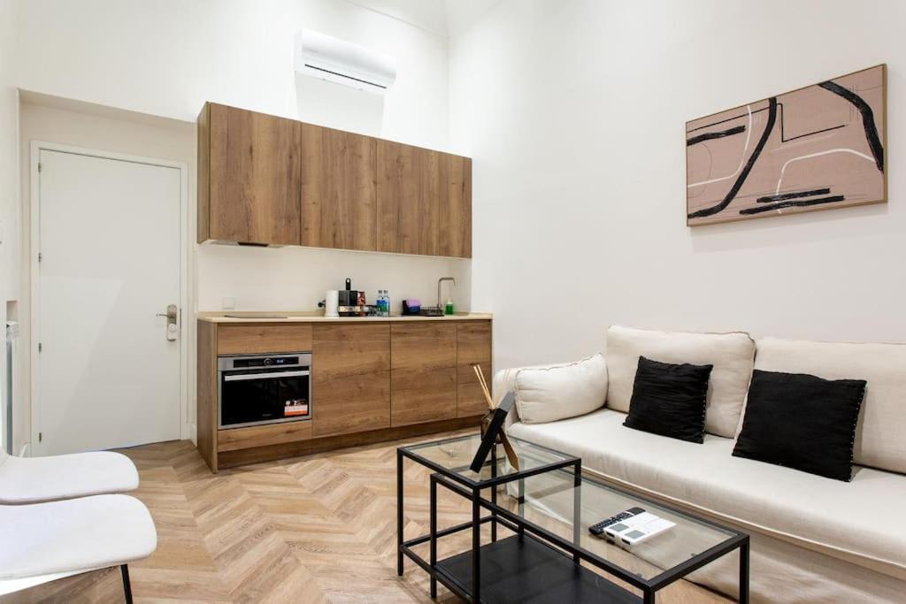 Apartment #5 New Duplex 2 Bedroom Flat In City Center Madrid