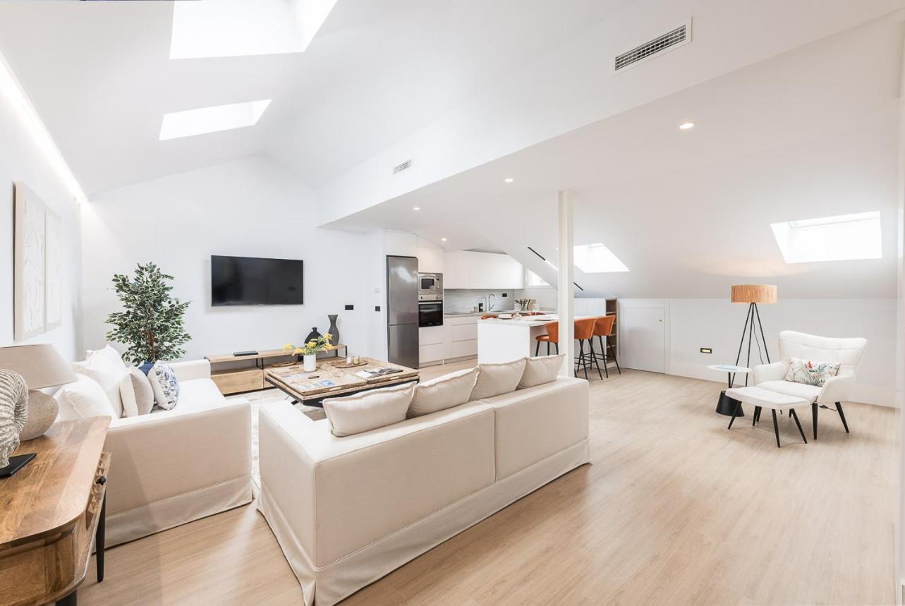 Homeclub Acogedor Y Luminoso Apartamento Sevilla Iv Madrid