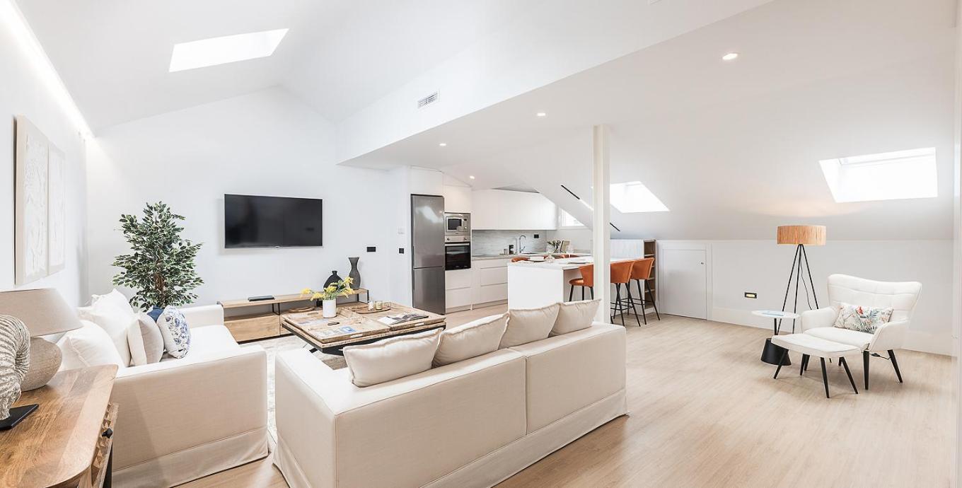 Homeclub Acogedor Y Luminoso Apartamento Sevilla Iv Madrid