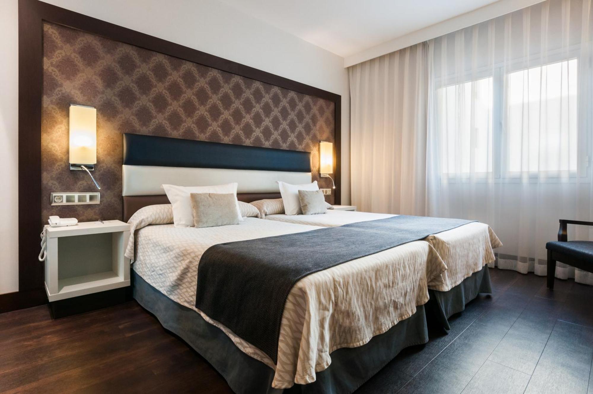 Hotel Gran Versalles 4*